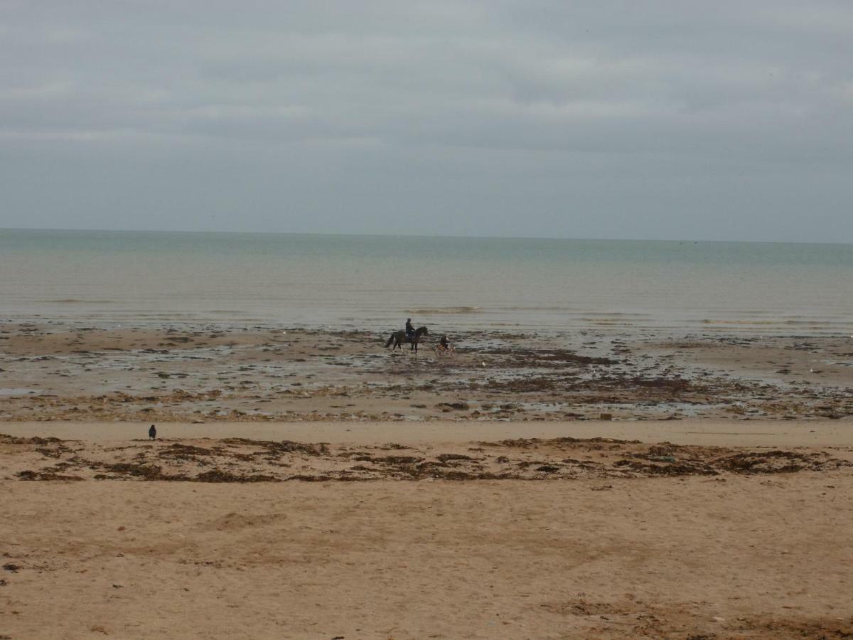 Relais Du Cap Romain Saint-Aubin-Sur-Mer  Ngoại thất bức ảnh